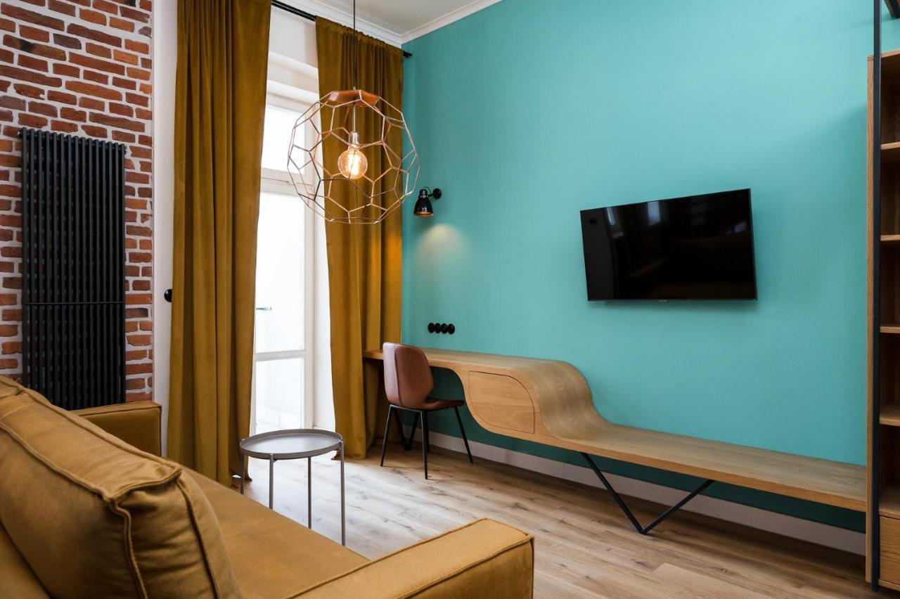 Goldfinger 3-Bed Unique Apartment In The Heart Of Podgorze คราคูฟ ภายนอก รูปภาพ