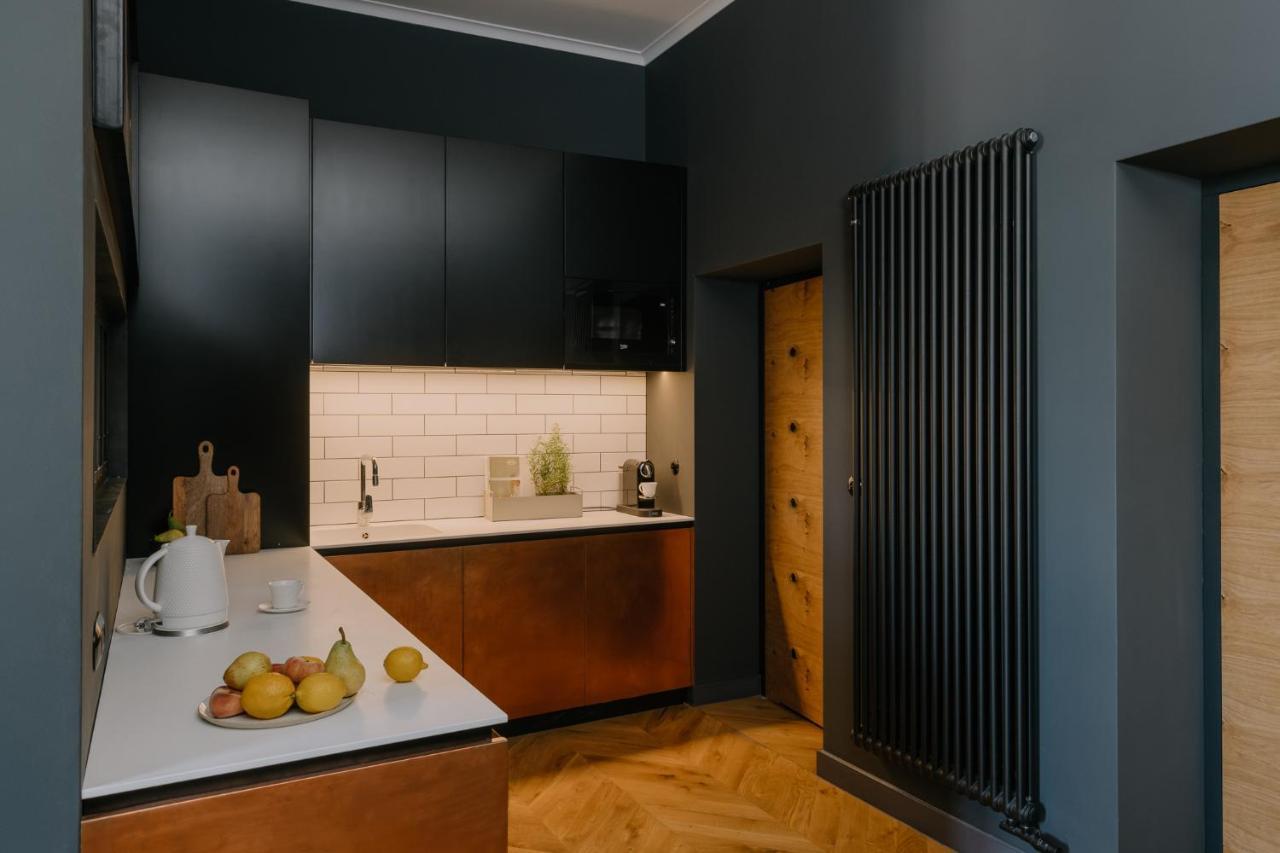Goldfinger 3-Bed Unique Apartment In The Heart Of Podgorze คราคูฟ ภายนอก รูปภาพ