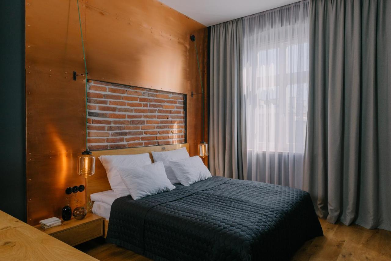 Goldfinger 3-Bed Unique Apartment In The Heart Of Podgorze คราคูฟ ภายนอก รูปภาพ